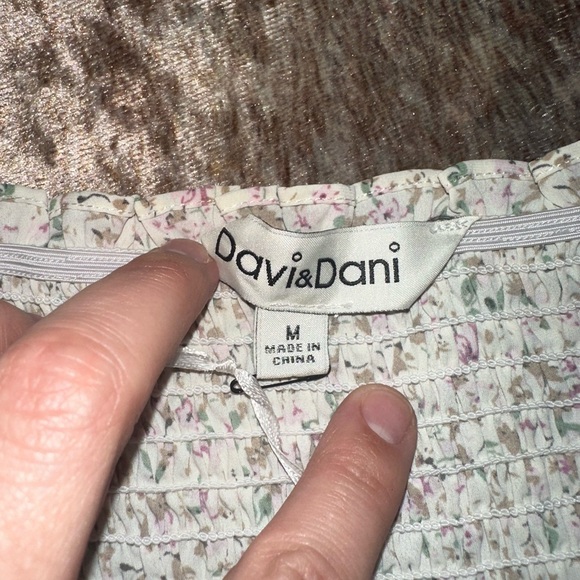 Summer top - Picture 2 of 2